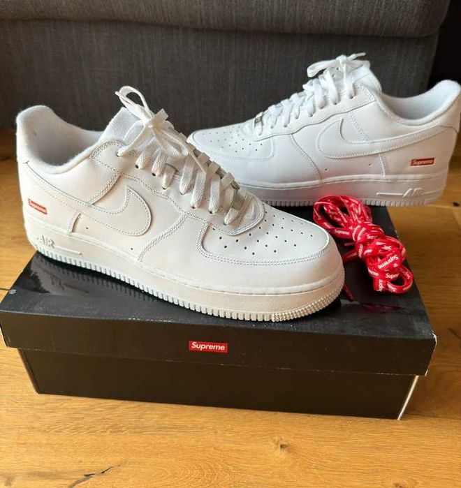 Buty meskie Nike Air Force 1 Low Supreme White R.43