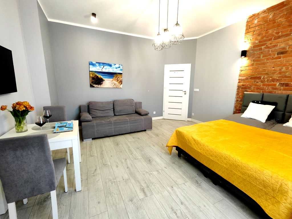 900 metrów od morza i plaży - Wynajem Pokoje i Apartamenty