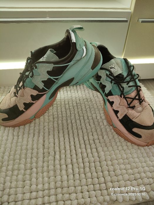 Sprzedam buty męskie pumy rozmiar 44