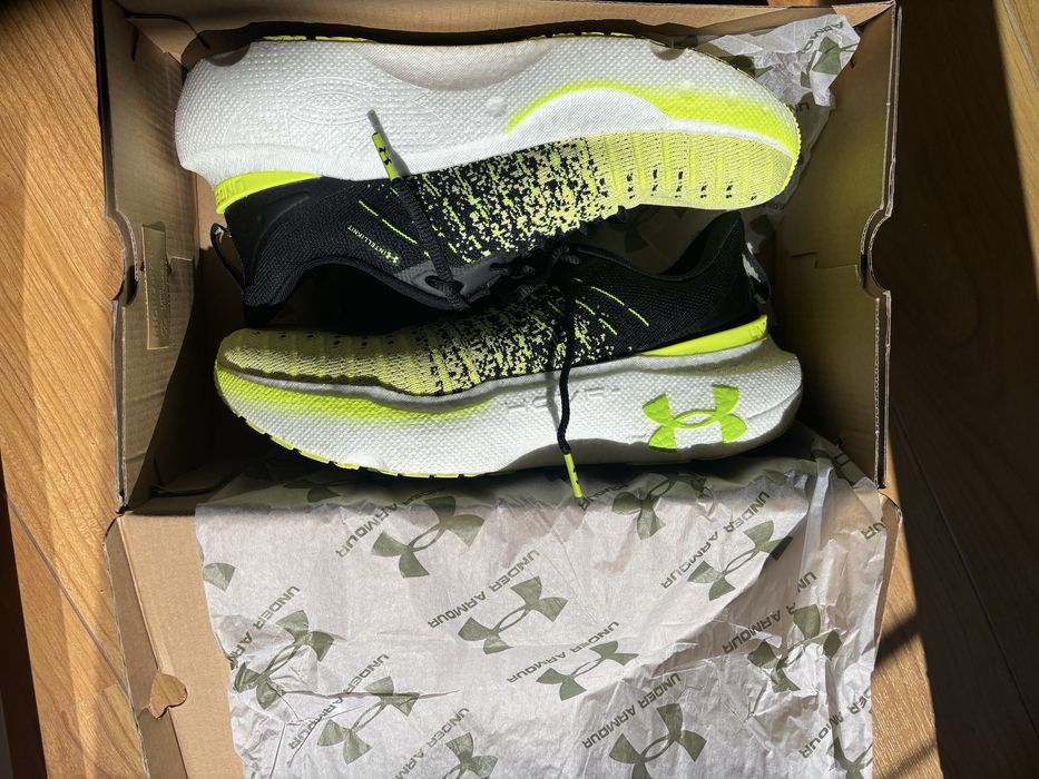 Tenis corrida under armour