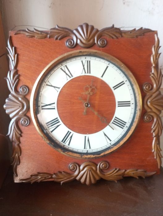 Настінний годинник "Весна"