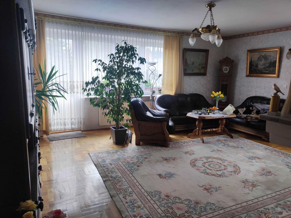 Dom z ogrodem i garażem w Kartuzach, w pobliżu jeziora