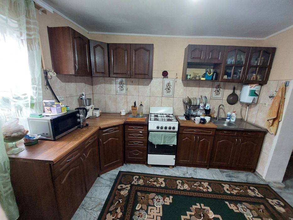 Кухня- велика б.у