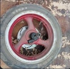 Продам диски та шини для скутера R-12
