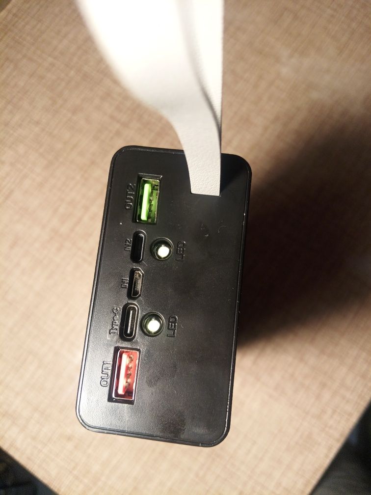 Павербанк 60000+ mAh з бездротовою зарядкою.