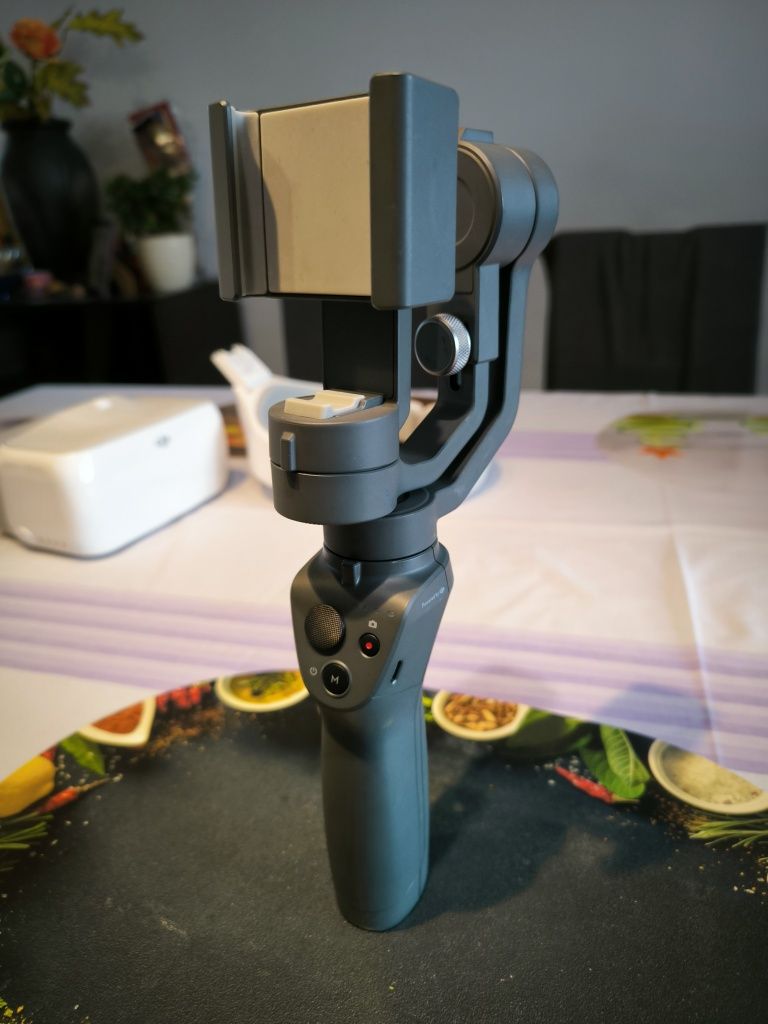 DJI OSMO mobile 2