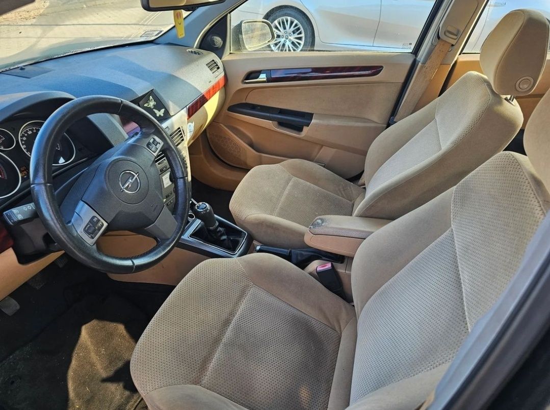 Opel Astra H 1.7 CDTI 2004 – Ekonomiczny i zadbany
