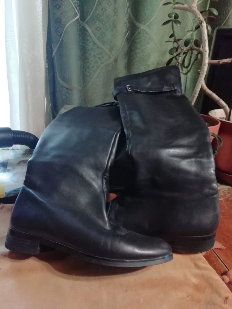 Демисезонні чоботи, 36 розмір, чорного кольору
