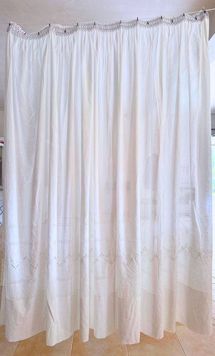 Pack 3 cortinas de linho com bordado inglês