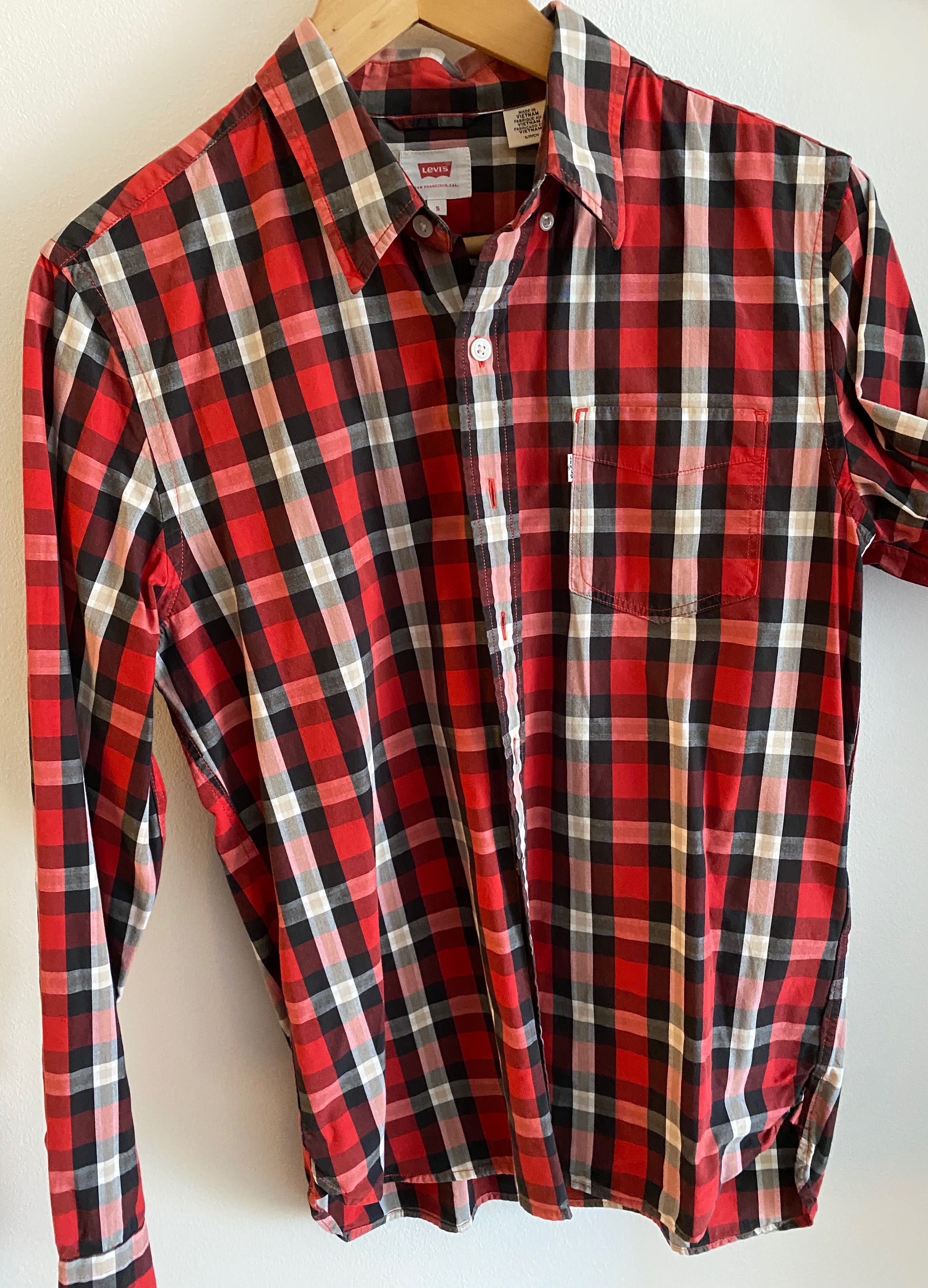 Camisa Levi's - xadrez vermelho/preto/branco