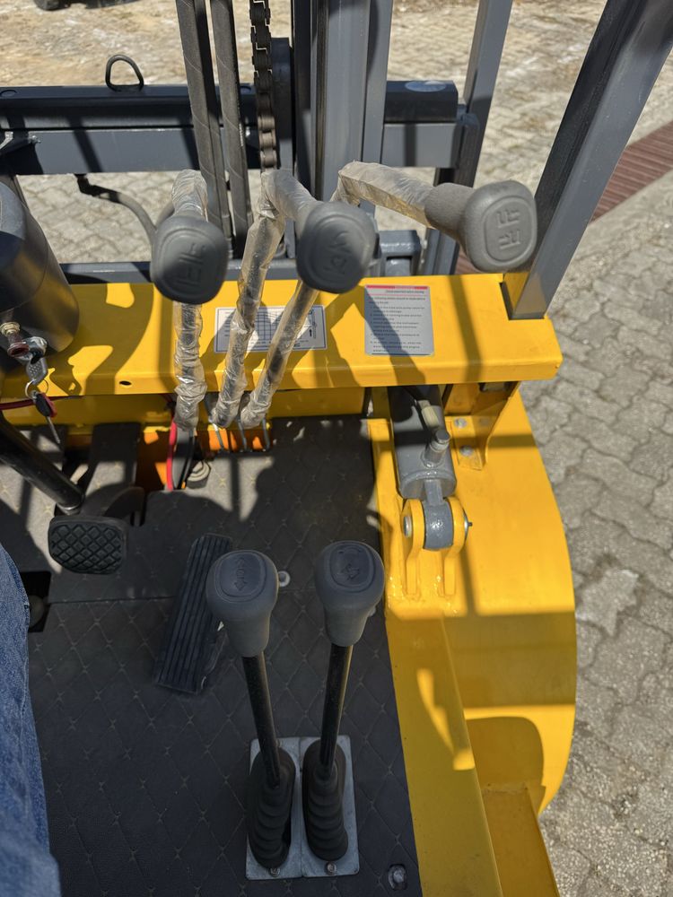 Empilhador 3000kg diesel novo!
