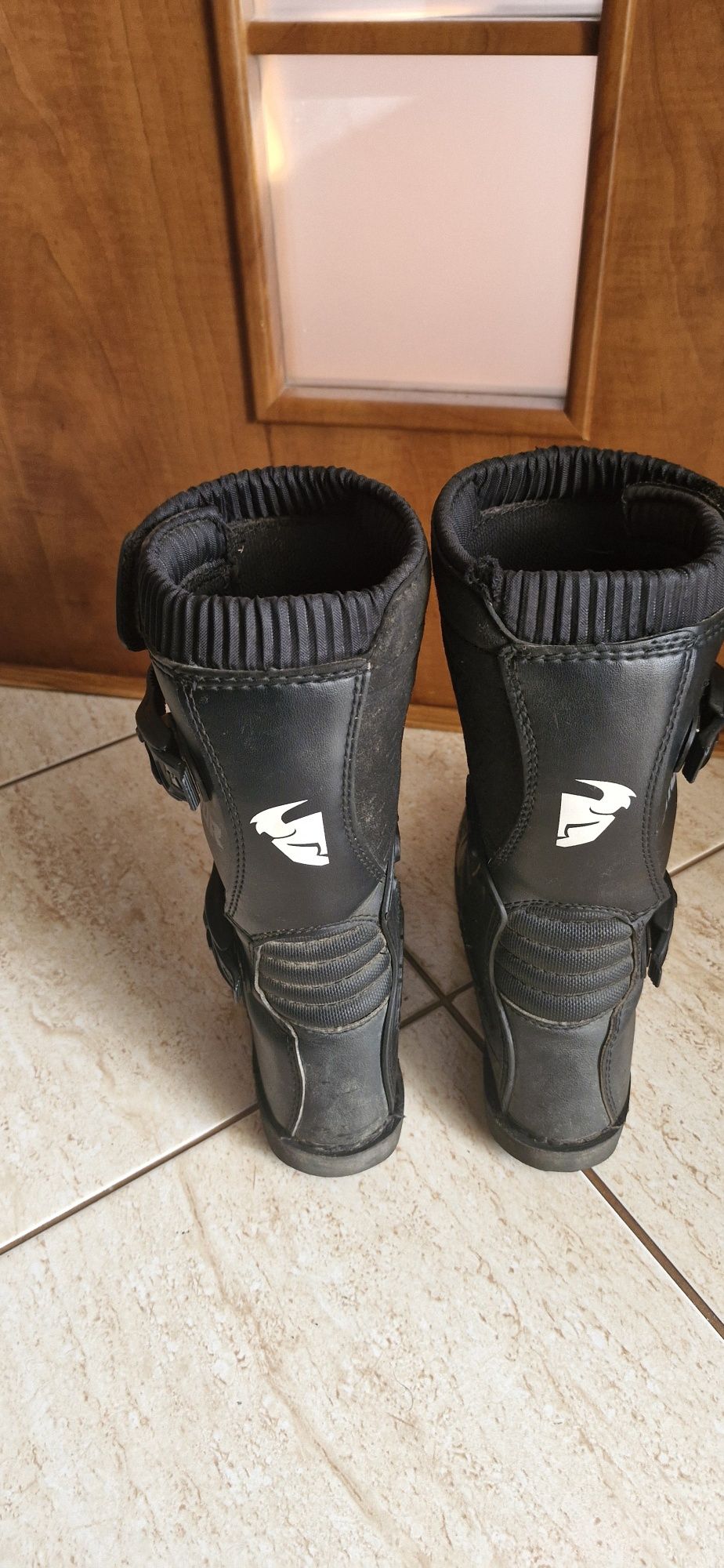 Buty cross 39 THOR