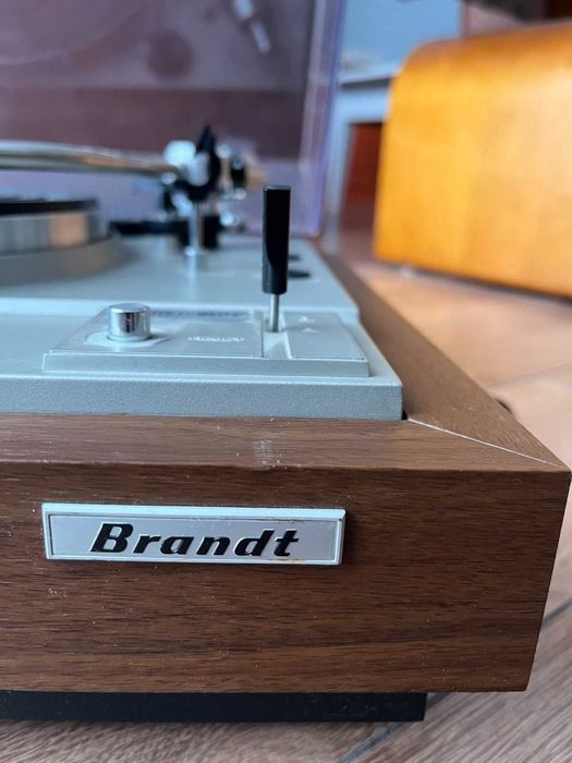 Проигрыватель винила Brandt P27f, made in Japan