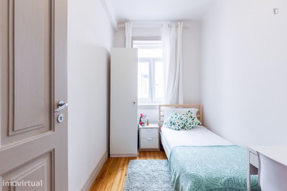 55023 - Inviting single bedroom in Cedofeita
