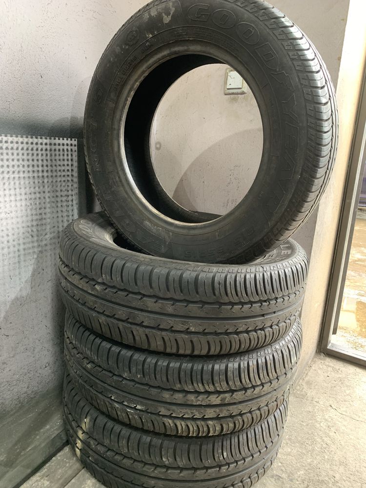 Шини GOODYEAR 215/65 r16