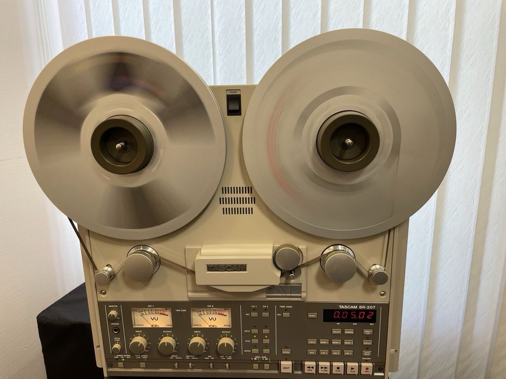 Катушечный магнитафон Tascam BR20T