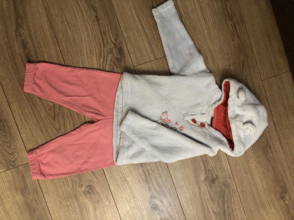 Komplet ubranek wzrost 80 cm, wiek 9-12 miesiecy