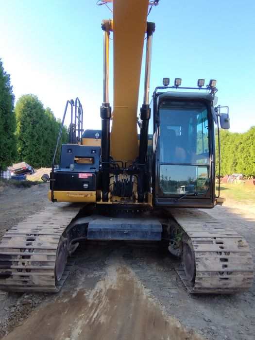 Koparka CAT 323E, gasienica CAT 950M