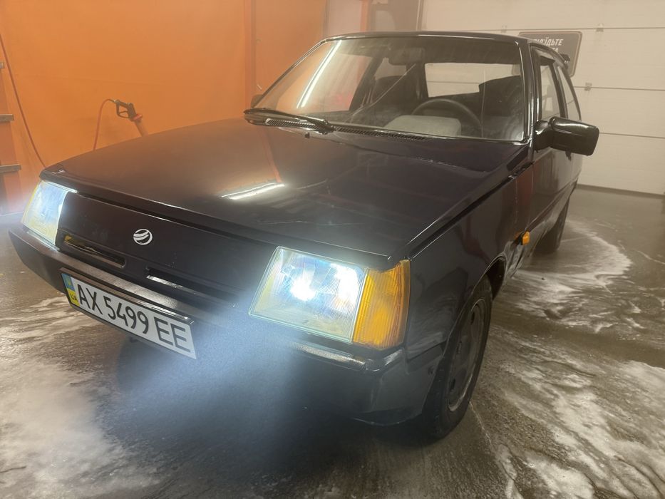 Продам таврию на уверенном ходу документы в порядке