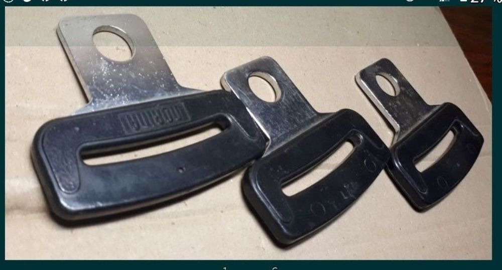 Заглушки для ремней безопасности.
Заглушки салонные.
Аксесуары к ремня