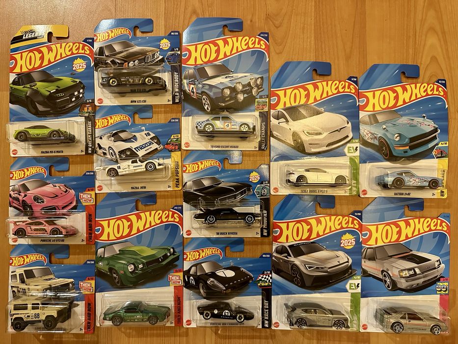 Нові хотвілс (hotwheels)
