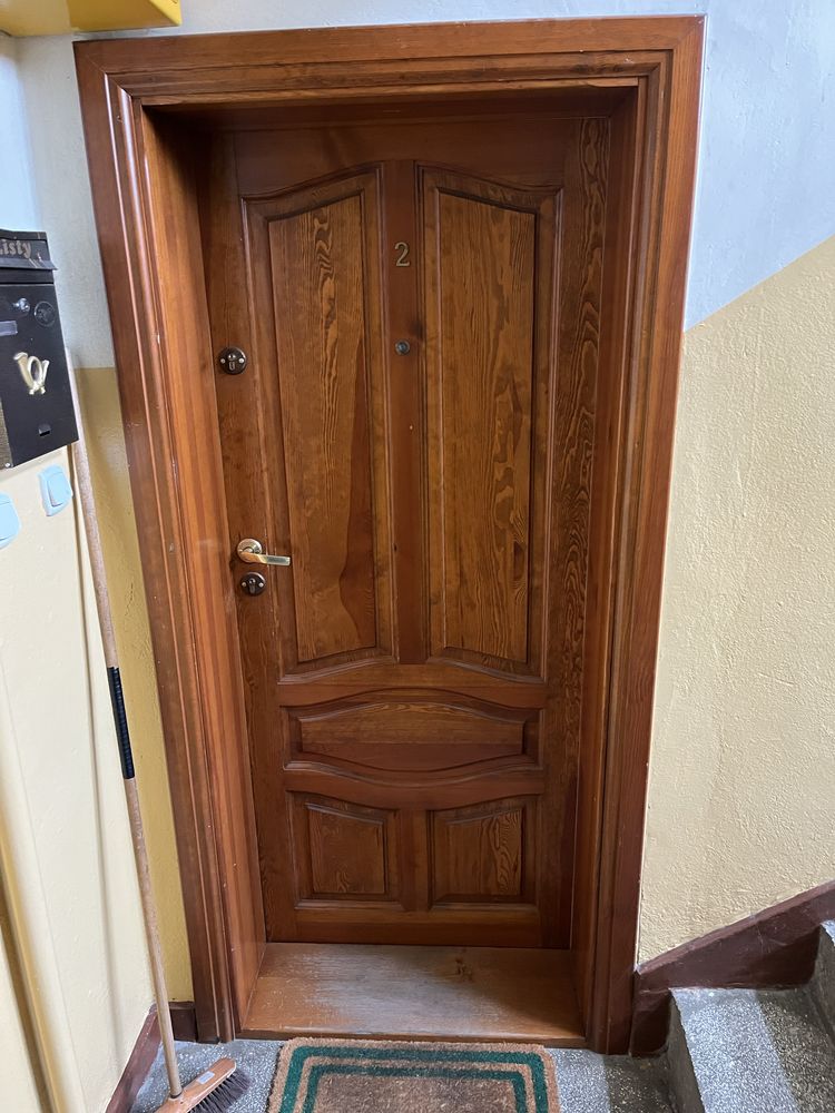 Drzwi wejściowe wewnętrzne drewniane