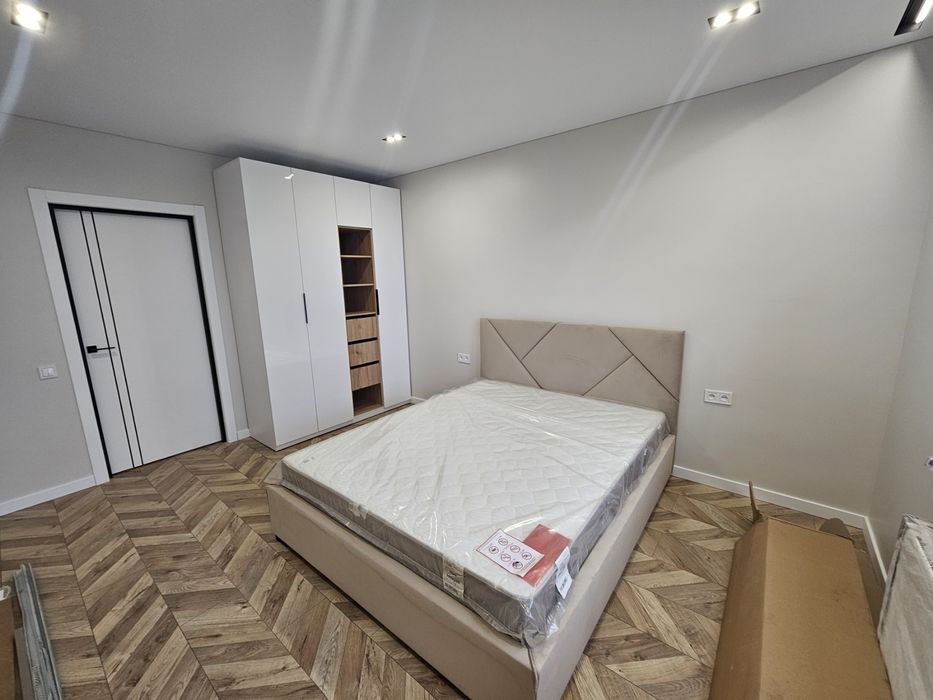 Двокімнатна квартира, Центр, вул.Довга, програми, постанови