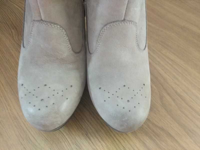 Botki na koreczku, skóra