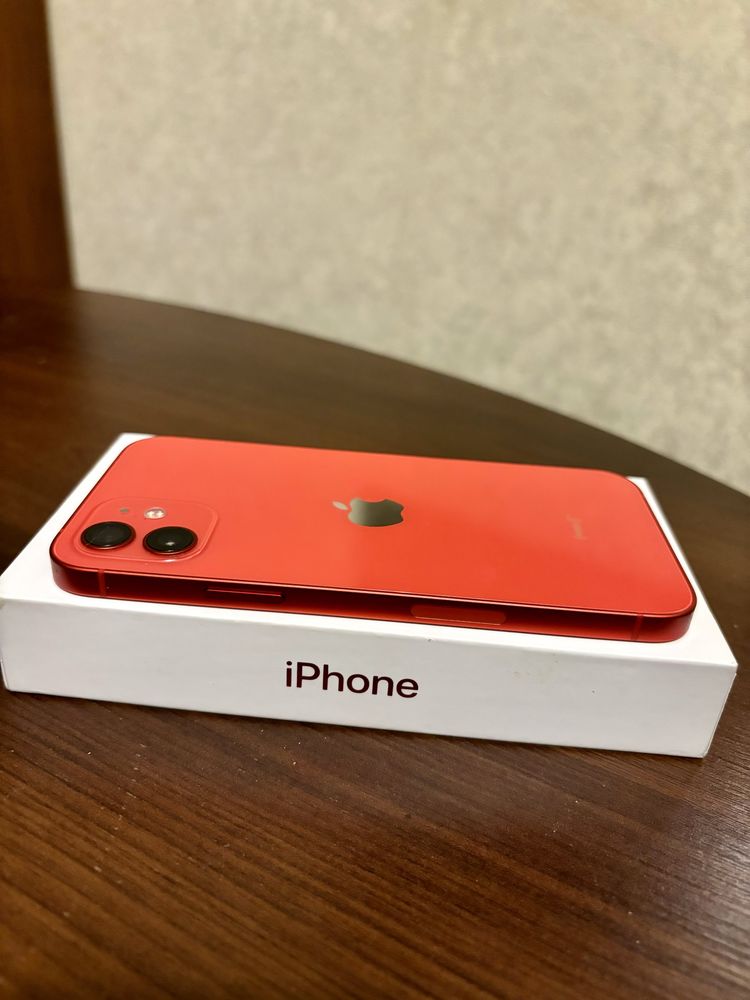 Продам iPhone 12на 64 ГБ