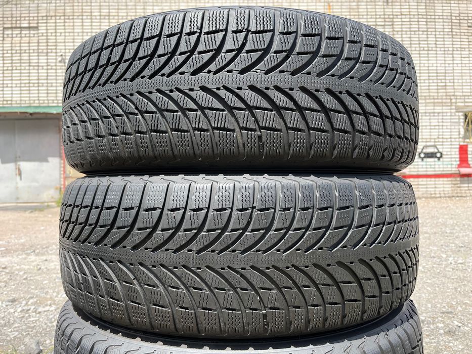 235/60 R18 Michelin 2 зимние шины