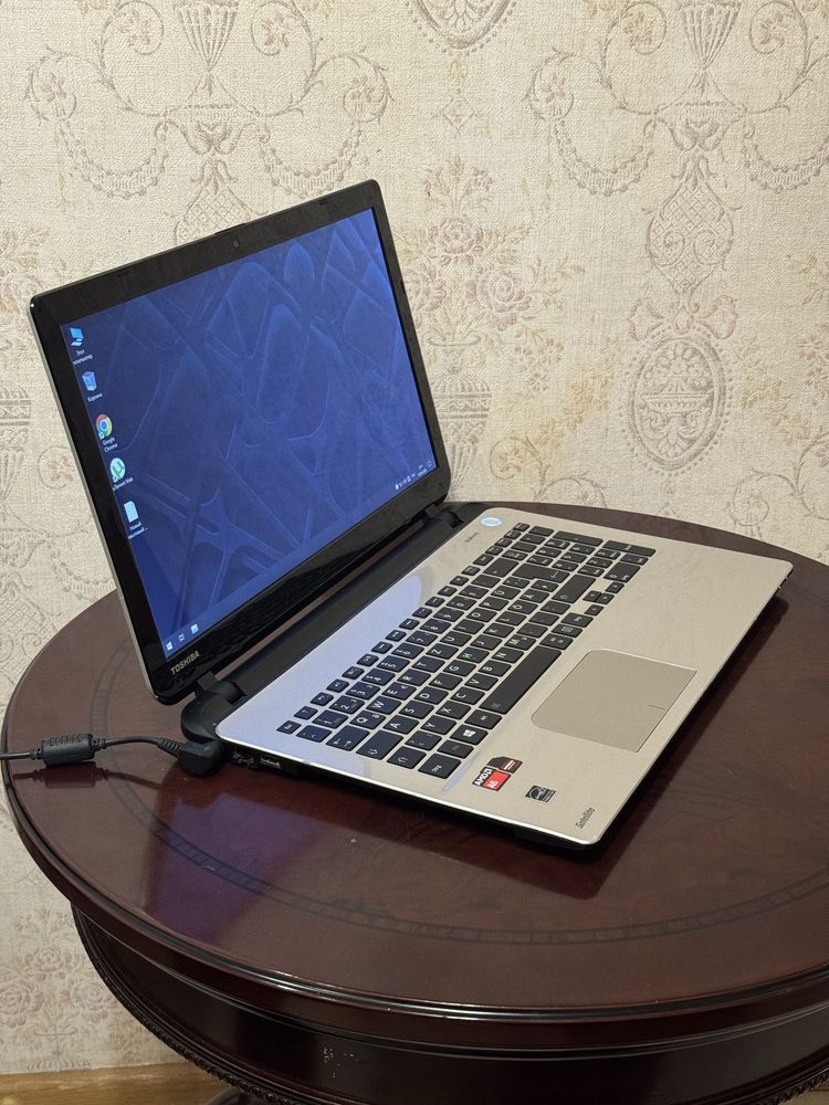 Ноутбук Toshiba Satellite L50 A6 HDD 500GB