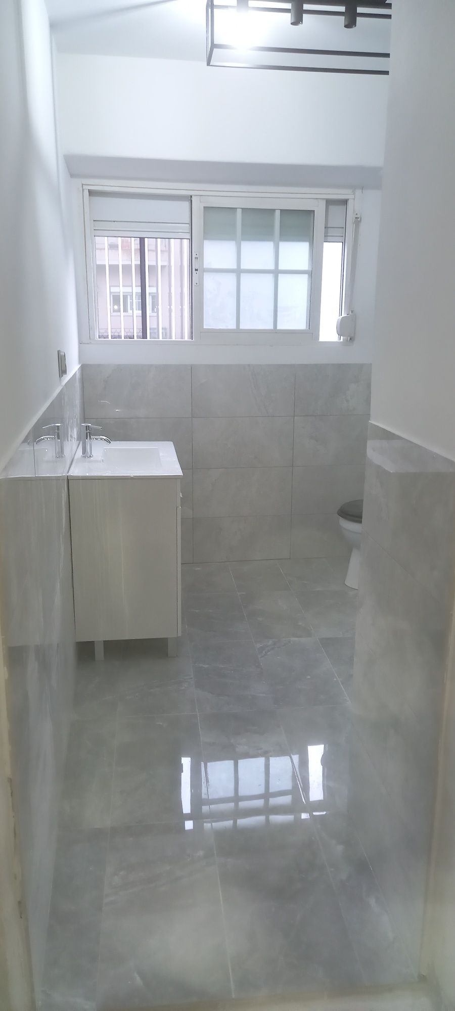 Construção & Remodelações Geral de  Cozinhas Casas-de-Banho