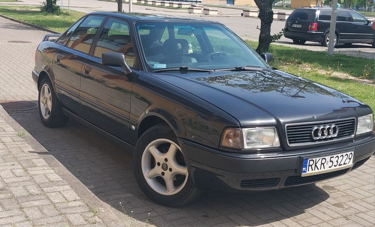 Audi 80 b4  czarne