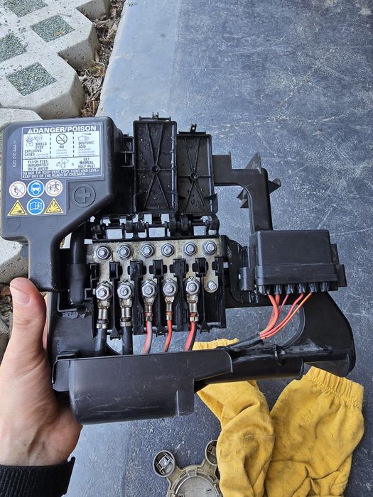 Oslona obudowa akumulatora ibiza polo Fabia  bezpieczniki