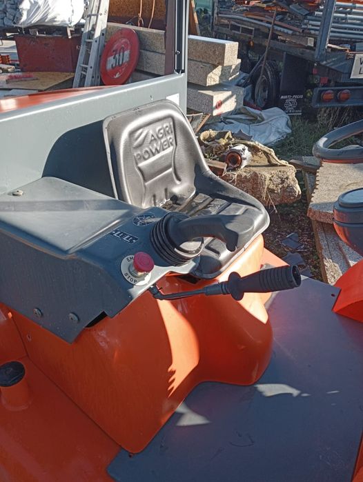 Empilhador mast explorer 30. Motor perkins 3cilindros torre triplex4x4