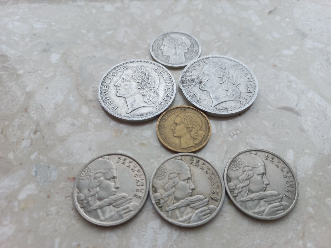 Francja - 7 historycznych monet z czasów IV Republiki