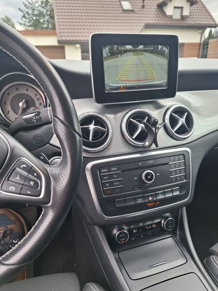 Mercedes Benz GLA 2016 TYLKO 95tys km stan IDEALNY