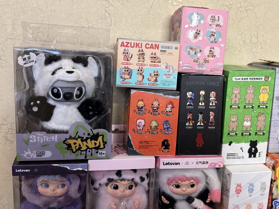 Блайндбокс Blindbox Miniso, POP MART, Wakuku, Azuki, Labubu