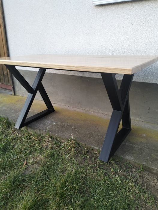 Продається стіл низ метал, стільниця ясен