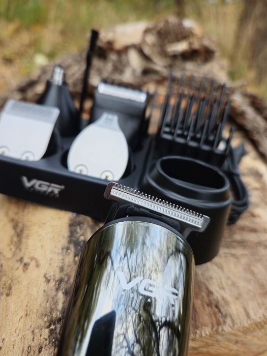 Машинка для стрижки VGR V-107 11в1 тример нос вуха трімер насадки