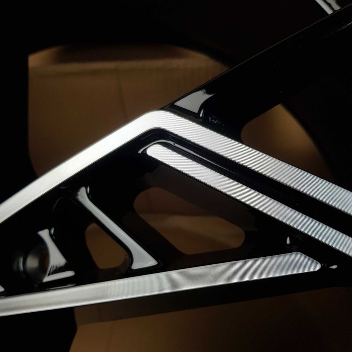 Диски На Авто R21 5x112 Audi A6 A7 A8 Q7 Porsche Macan VW Touareg Ауди
