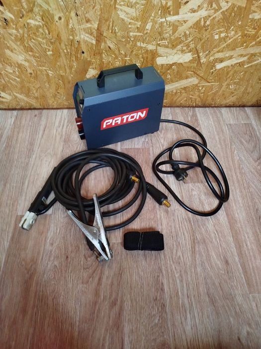 Продам инверторный сварочный аппарат ПАТОН НКО - 200 + маска хамелеон