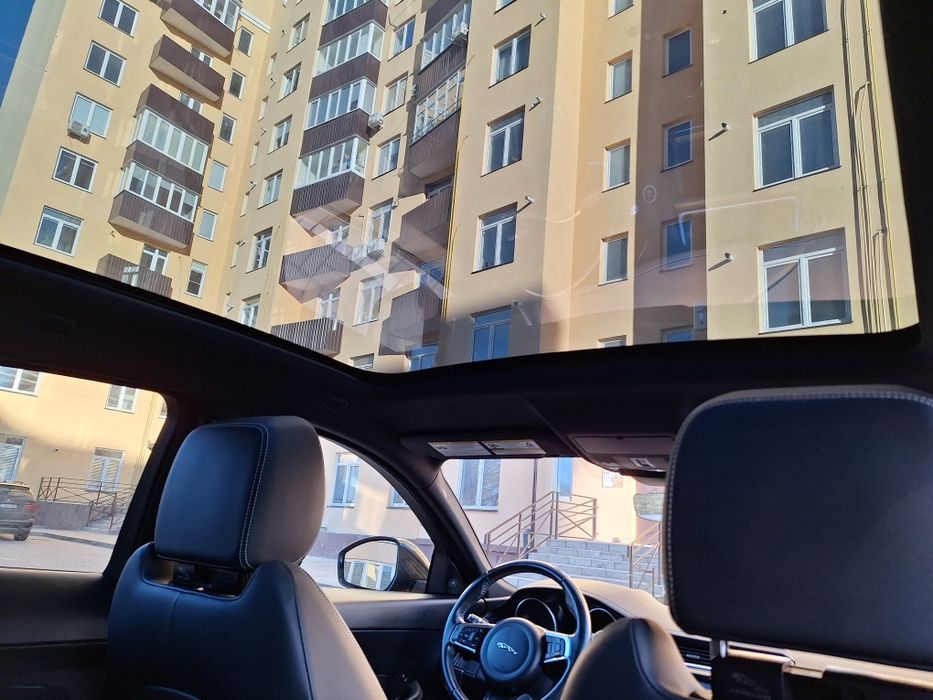 Ягуар, Jaguar e-pace P300, Sport 2.0l 300 к.с.