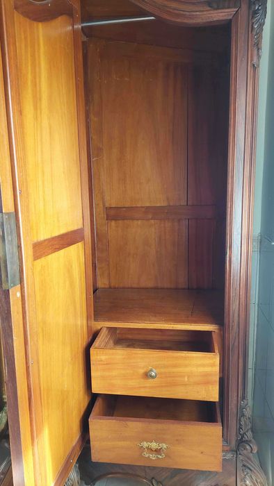 Guarda-Roupa Vintage(Negociável)