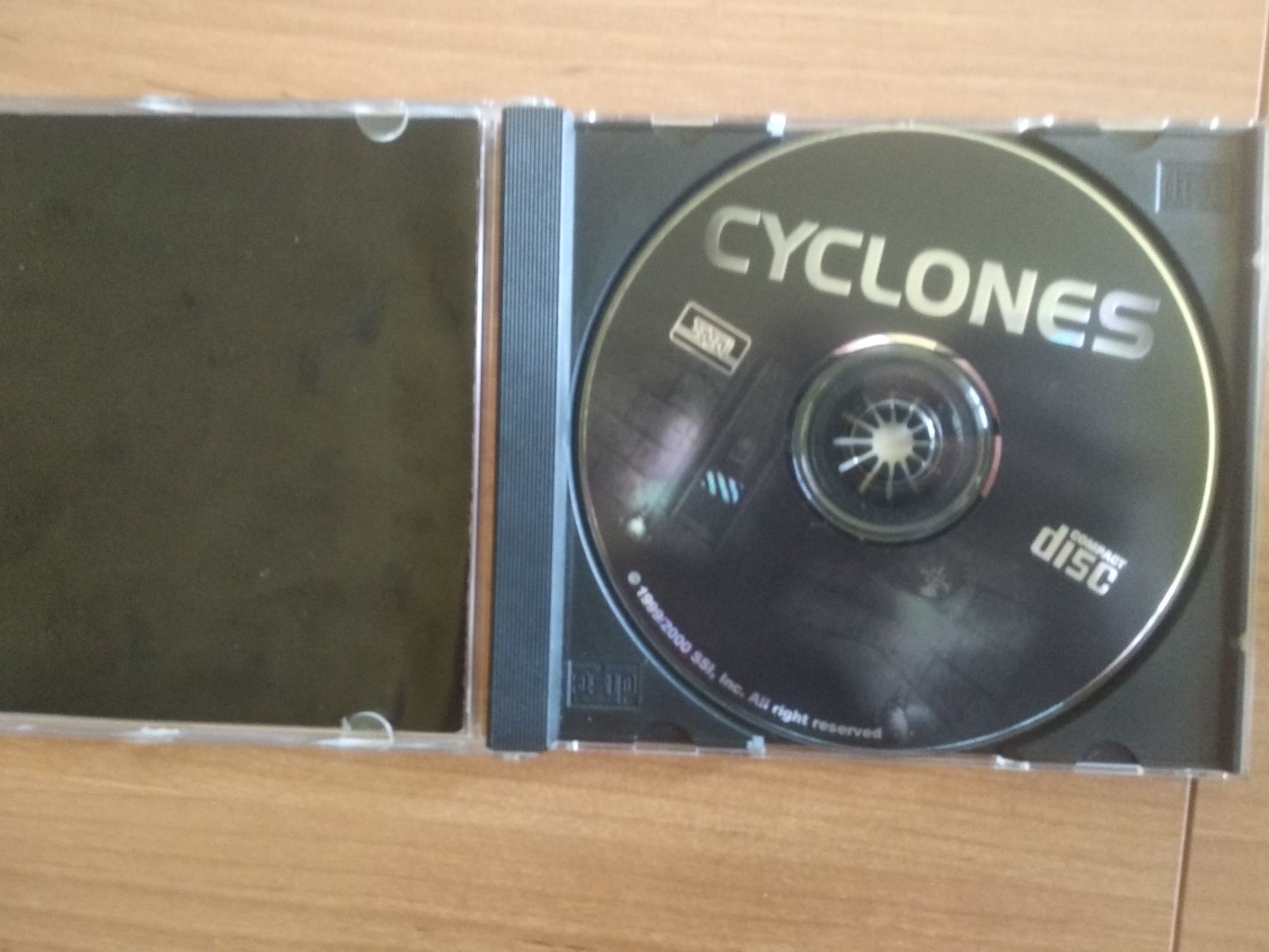 Cyclones retro FPS CD na PC