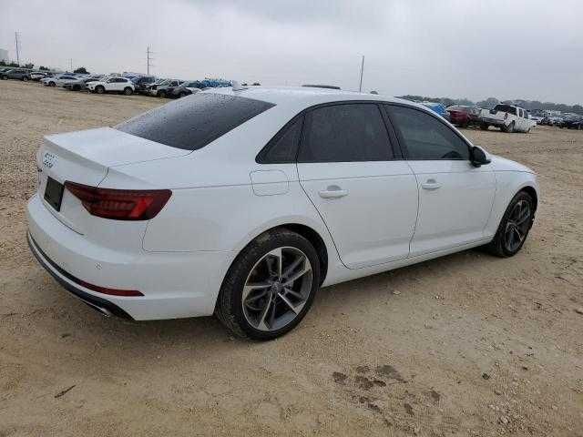 Audi A4 Premium 2019 року