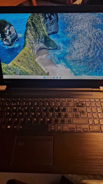 Toshiba Satellite A50-E-14E- I5 8250U - 8 GB- 2 discos-240 SSD-HDD 1TB