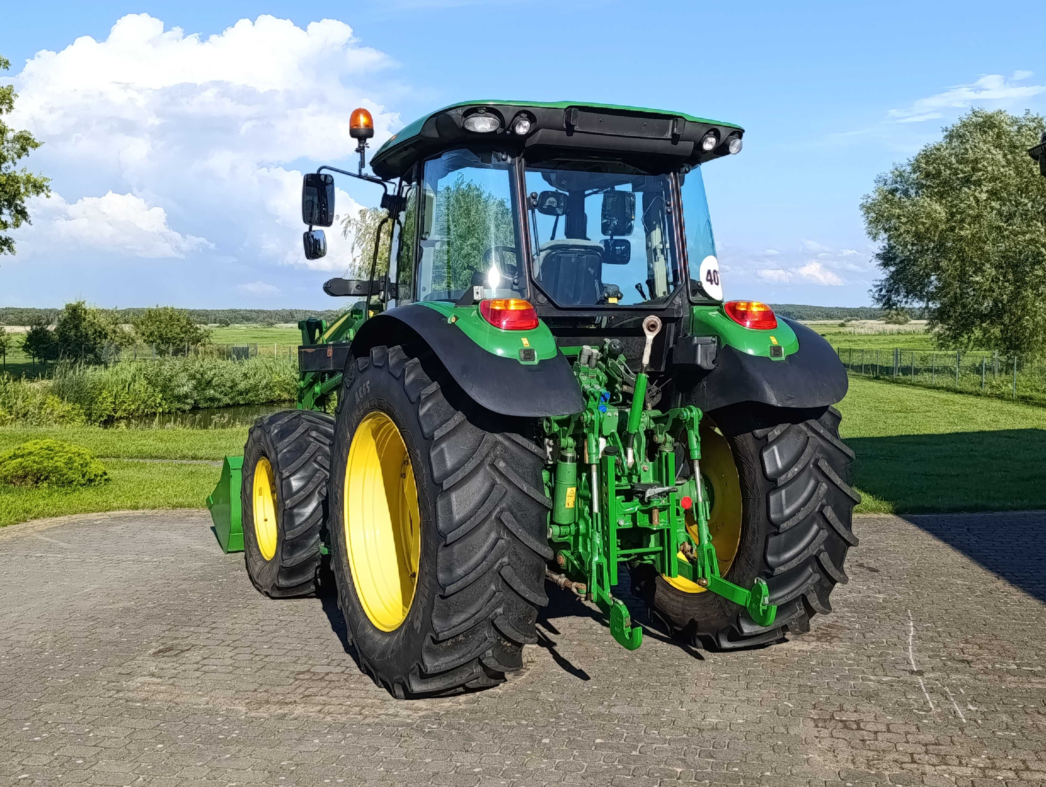 John Deere 5100 R