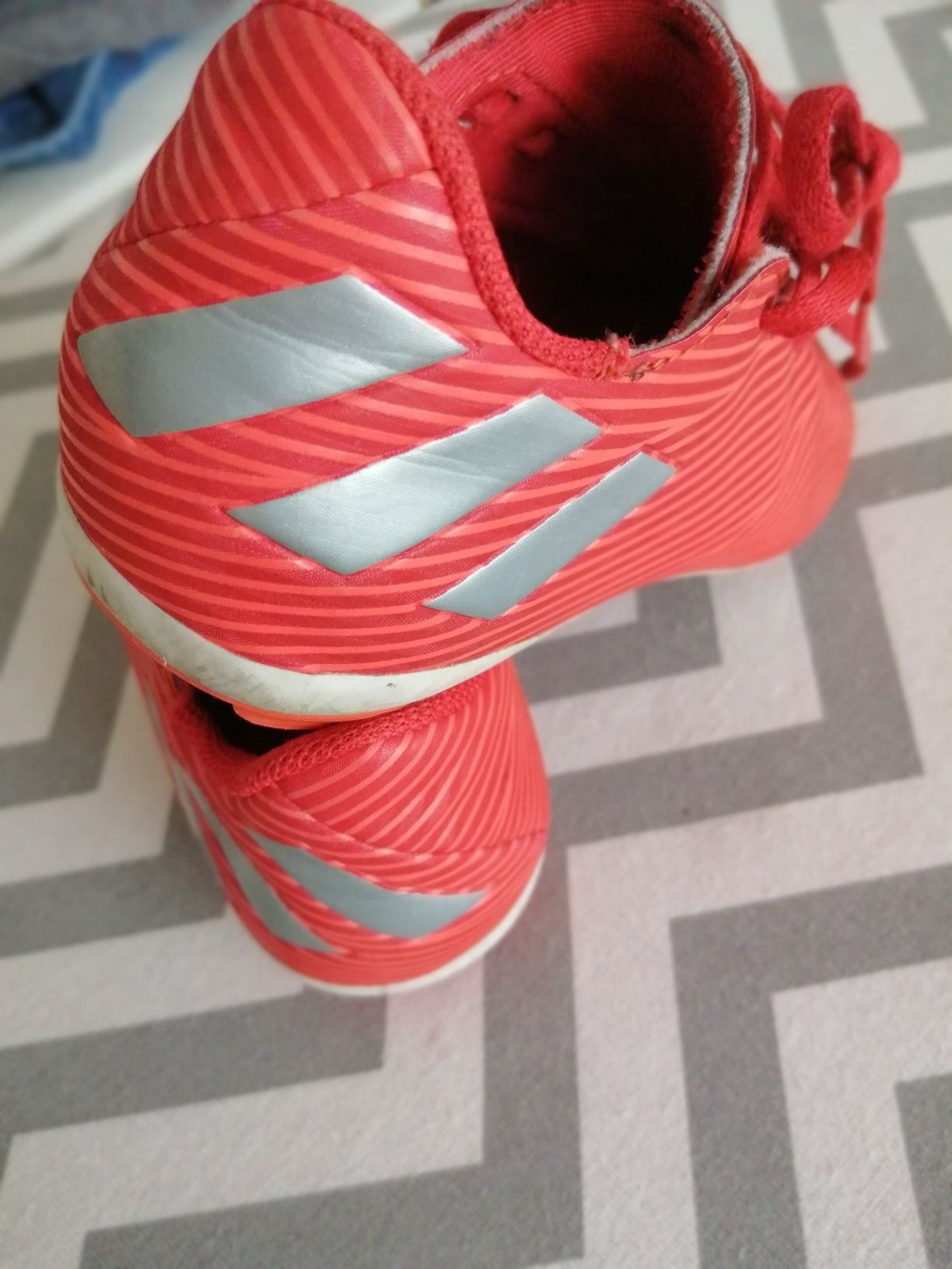 Chuteiras de criança adidas tamanho 32