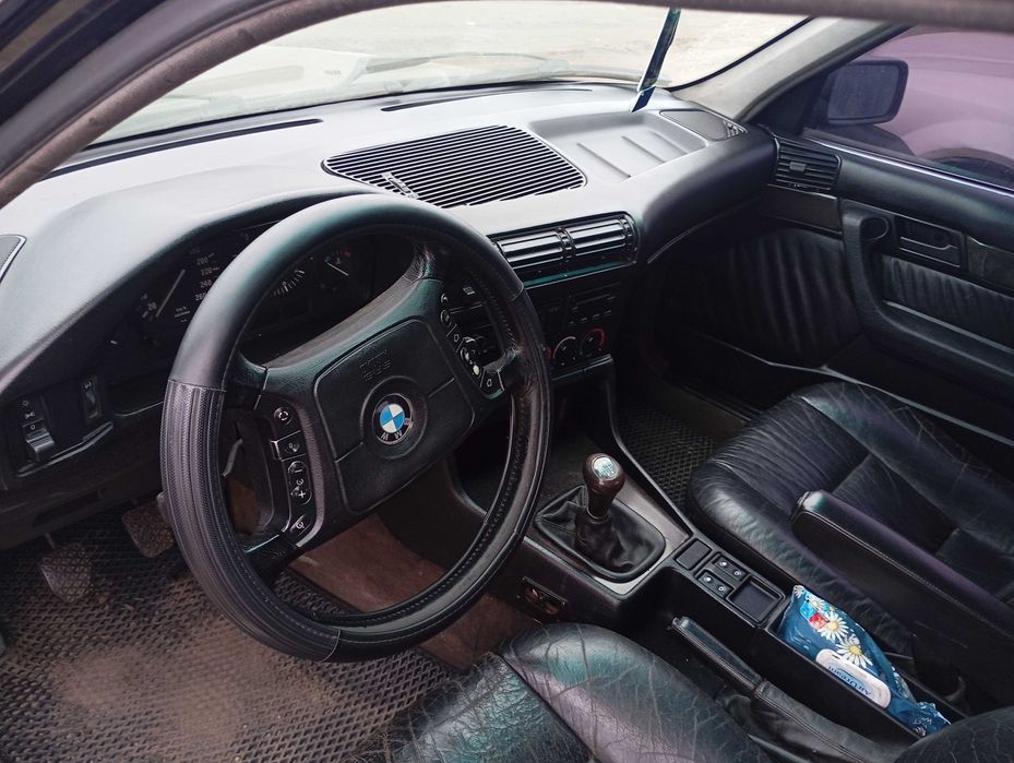 Продам БМВ Е34...